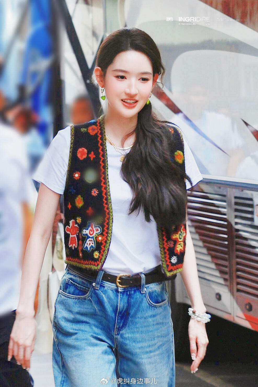 王玉雯九宫格每张都很上镜王玉雯独一份清甜少女感王玉雯九宫格不存在废片，简约穿搭放