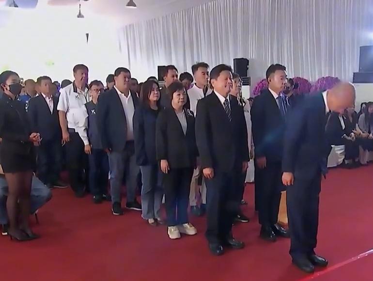 南投县长徐淑华父亲徐天送的告别式今天举行，告别式举办的非常隆重，台湾地区立法机构