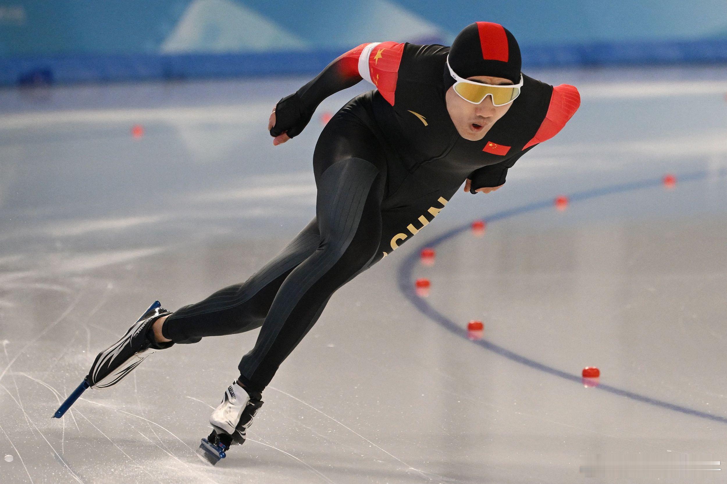 高亭宇希望为速滑付出所有高亭宇的目标，是在米兰冬奥会的赛场“更好一点”，为中国的