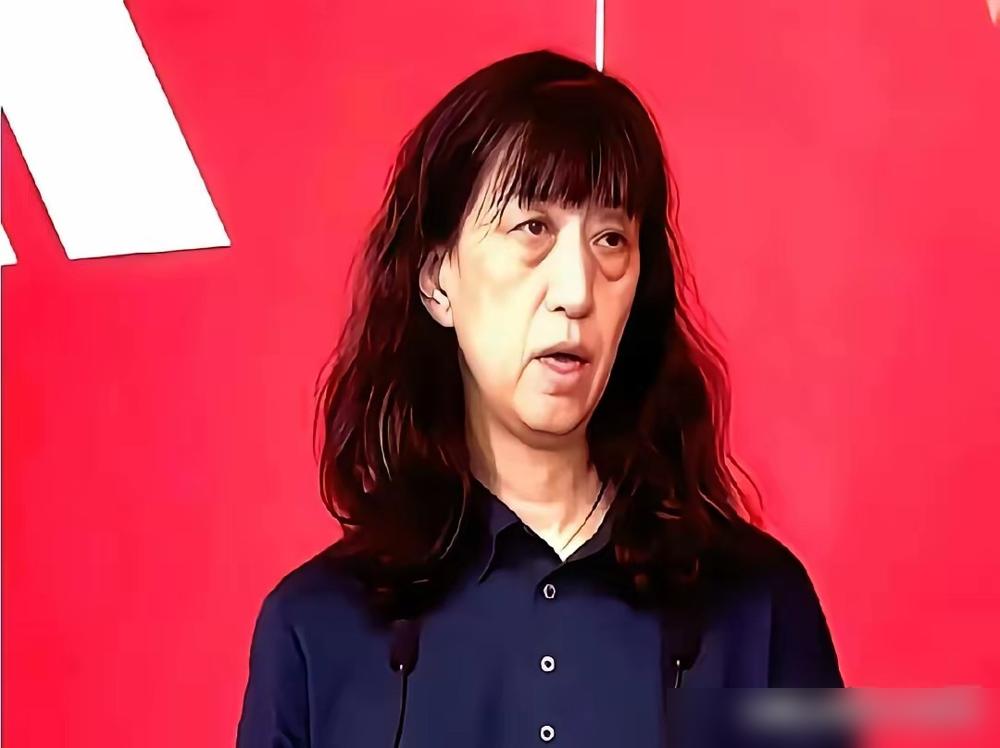 花大钱请来的洋教练，第一件事，是把队员们送回欧洲当学徒。这事就发生在中国男排