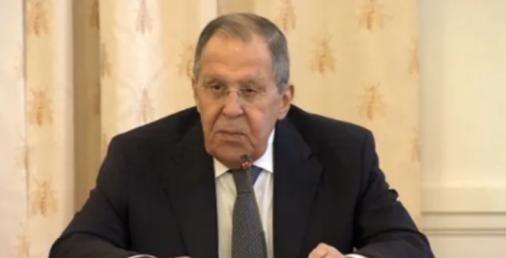 美国拦不住了！俄罗斯官宣对伊朗军售大单，拉夫罗夫一句话怼得美方哑口无言。俄罗