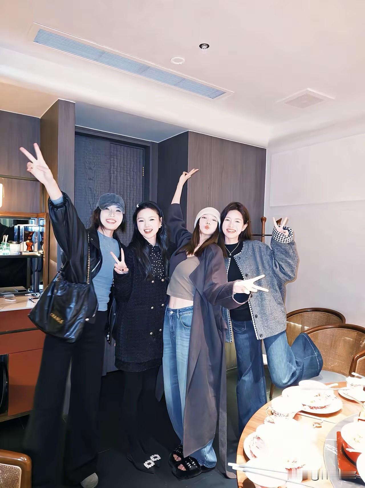 事实证明，正脸比背影好看！