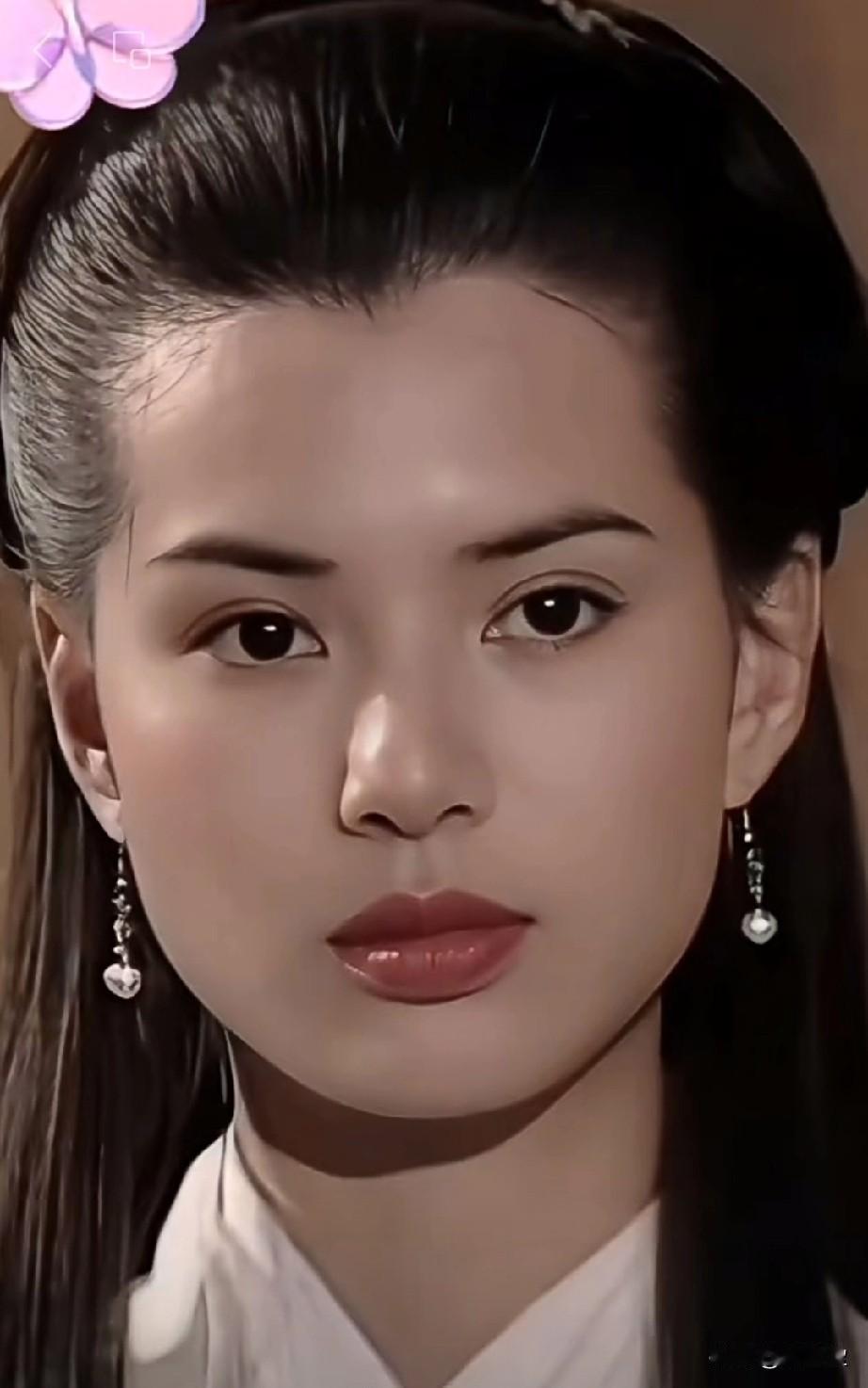 60岁的李若彤身材保养是真好，真是不老女神。这样的女神干嘛没跟古天乐，他俩