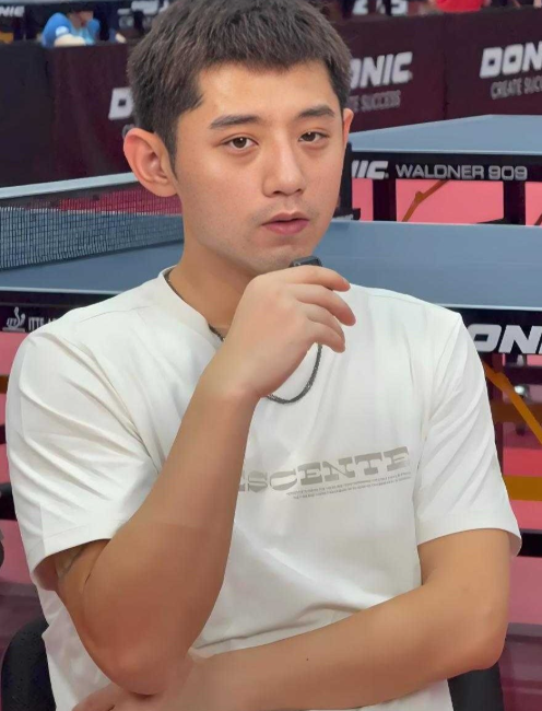 国乒前国手互撕！张继科自曝退役不是伤病，三个字令人意外，刘丁硕直面硬刚：打不过别人才选择退役。这几天