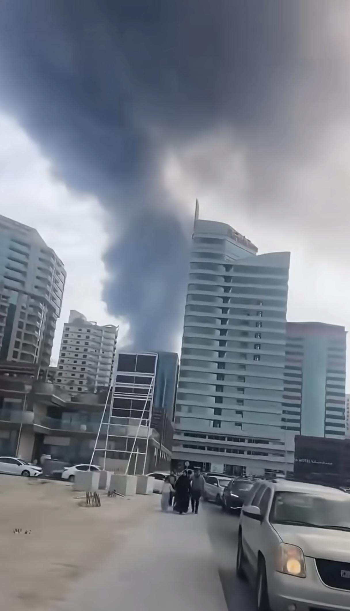 想借我地盘打伊朗？门都没有！阿联酋这回算是把“精明”两个字刻脑门上了！直接跟