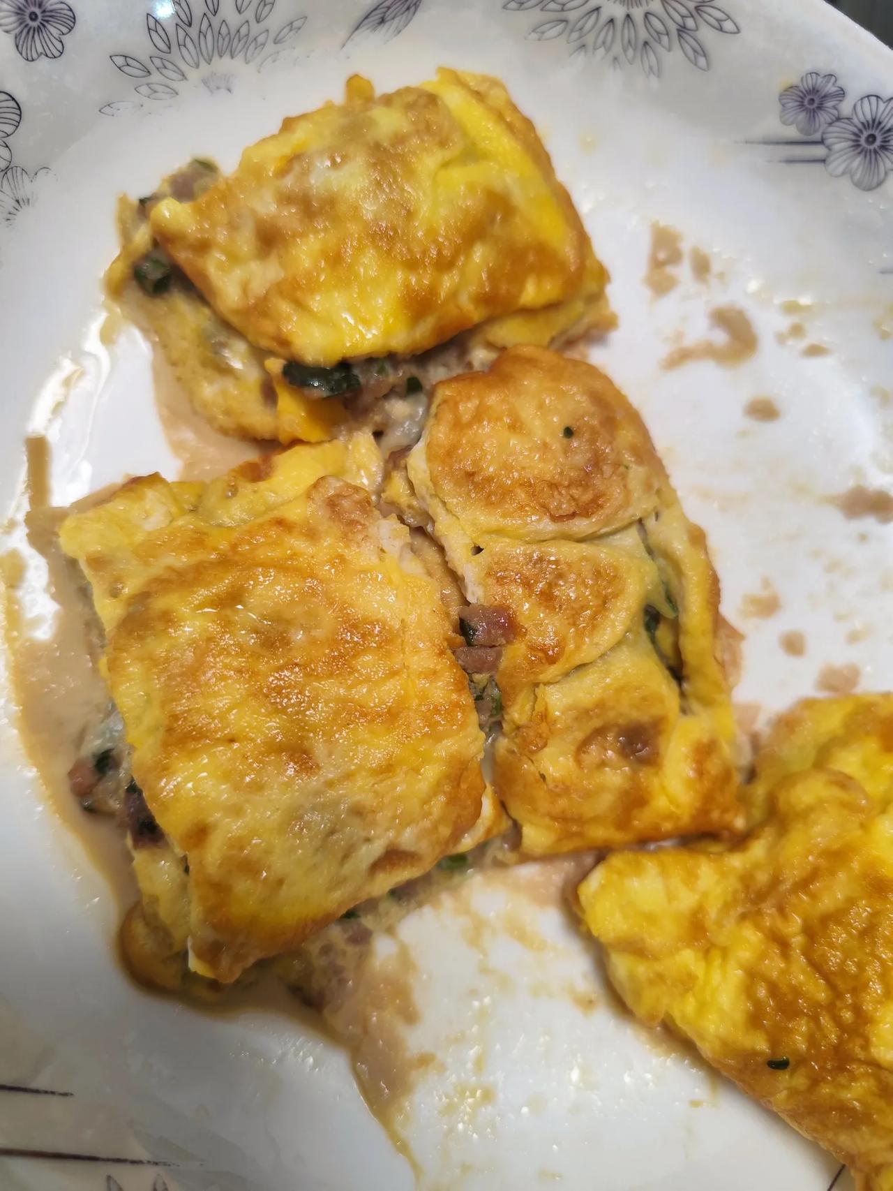 我去赤峰玩，老朋友招待我吃手抓羊肉，我说其实我们那里最喜欢喝羊肉汤，对羊肉反而没