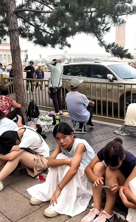 他们这样子是图个啥啊？