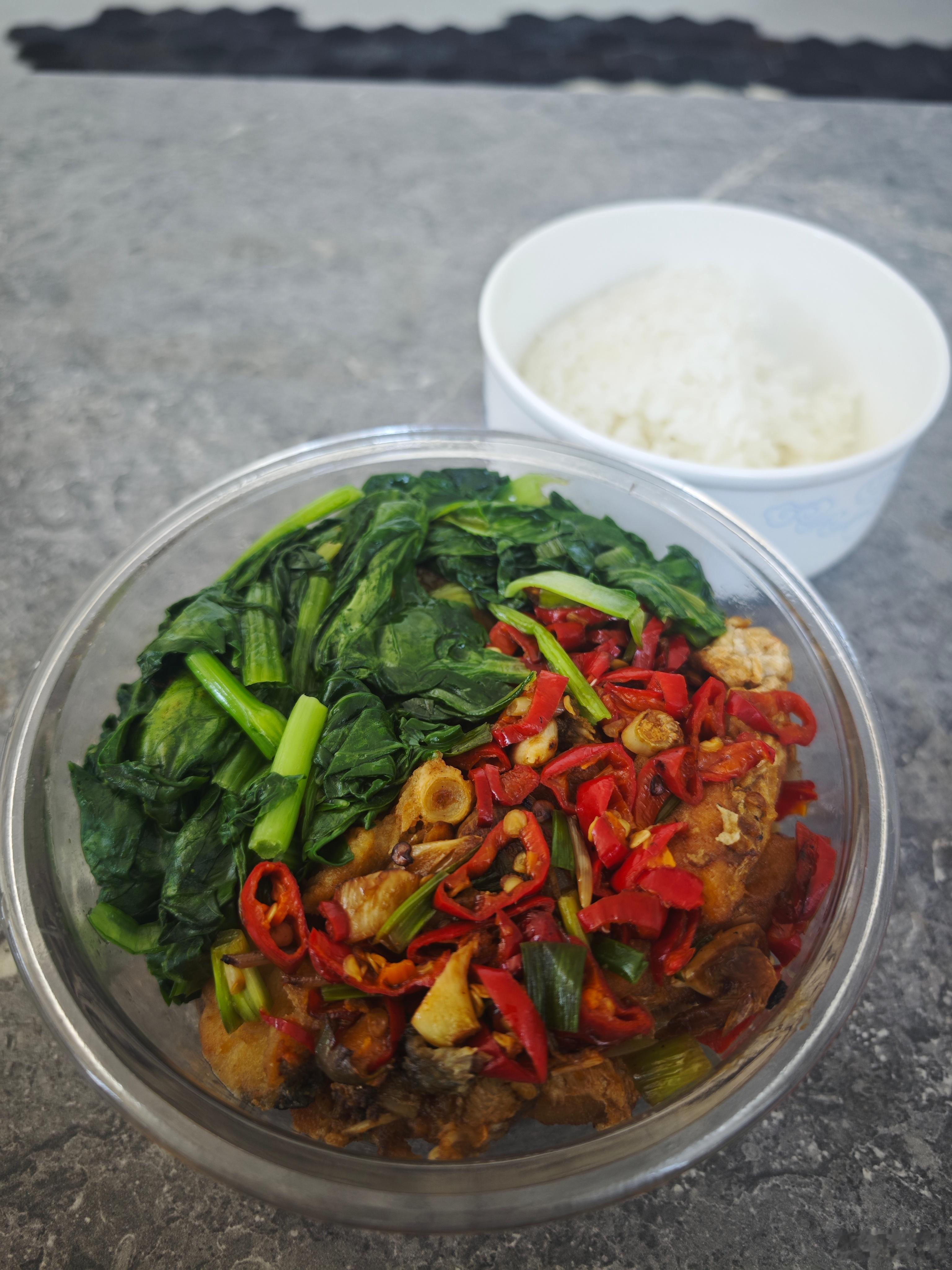 小时候嫌带饭上班麻烦，现在觉得很幸福​​​