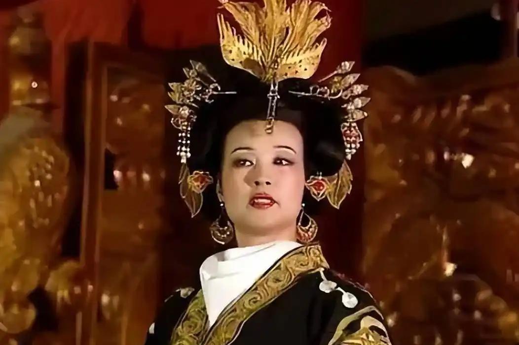 公元697年深夜，洛阳宫中，御医沈南璆被急召入殿。说是腹痛，他赶紧过来。刚抬起武