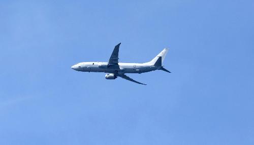 突发！解放军苏-35向侦察机打照明弹，澳军方叫苦，P-8A真会被击落吗？ 当