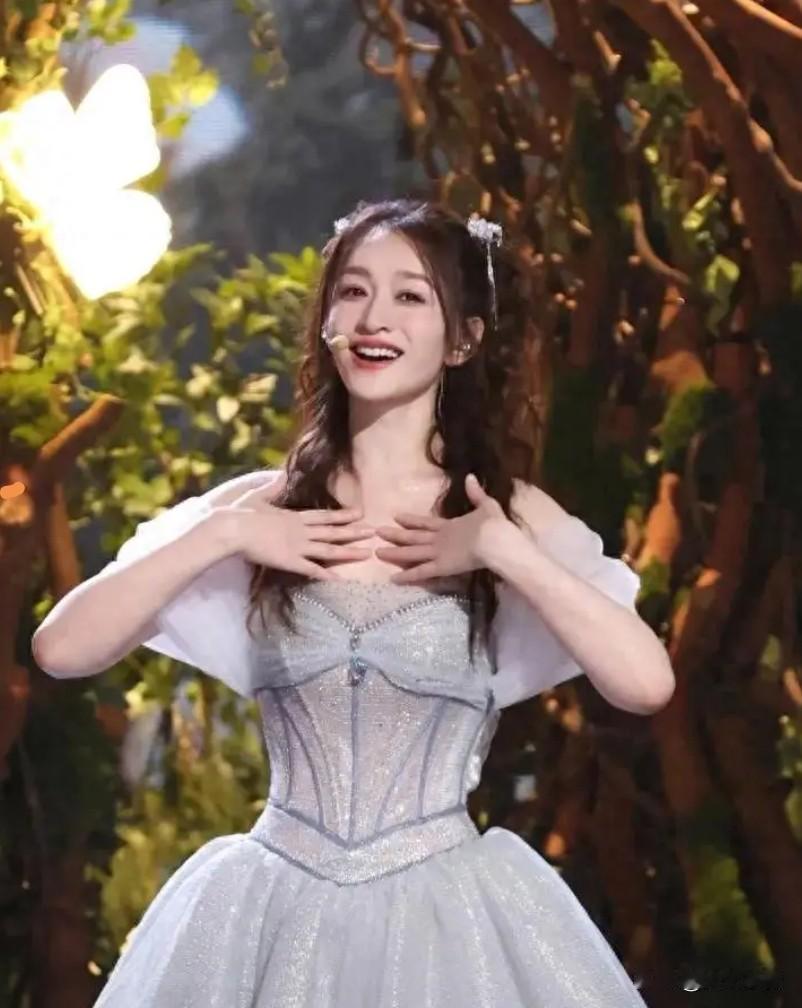 笑不活了！李小冉设计的这些舞蹈动作竟不是为了显身材也不是为了好看而是为了看