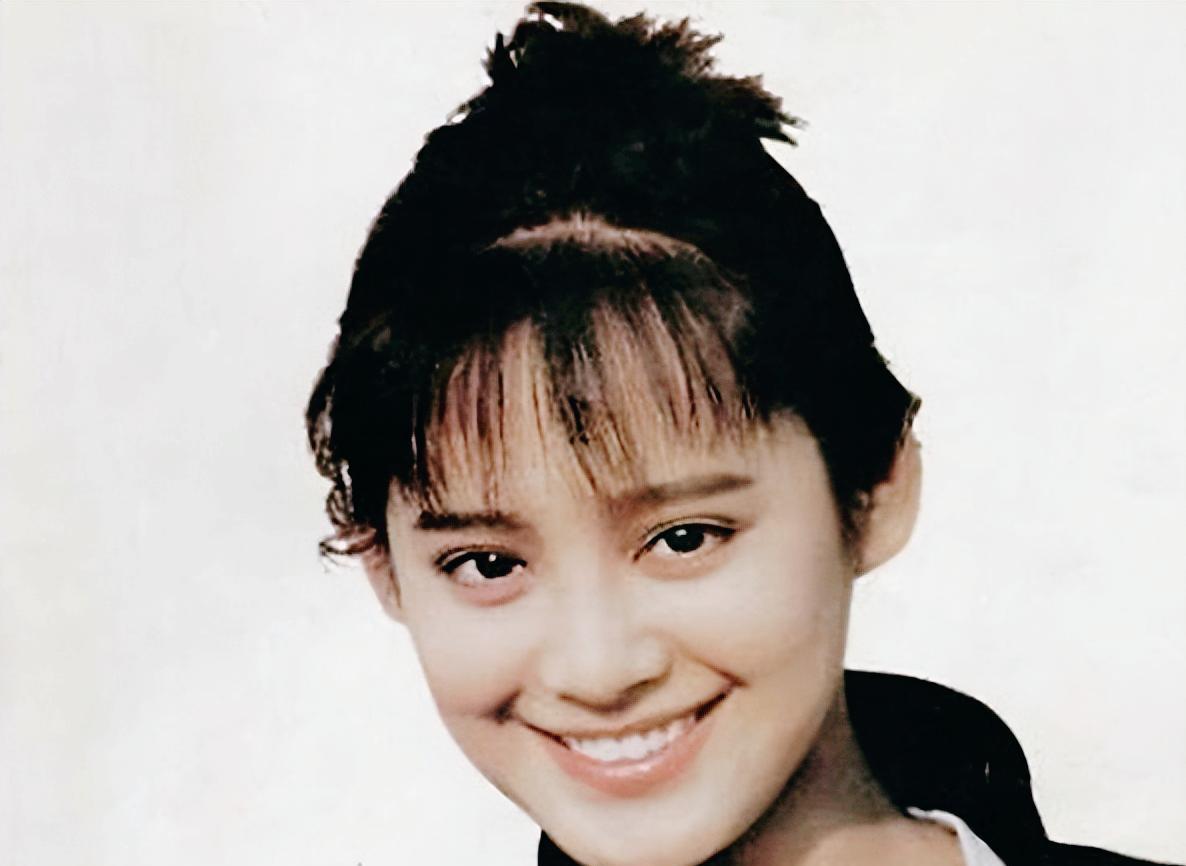 1993年，刘晓庆当众警告宁静离姜文远点，这事儿你敢信？我得说，宁静这女人，骨