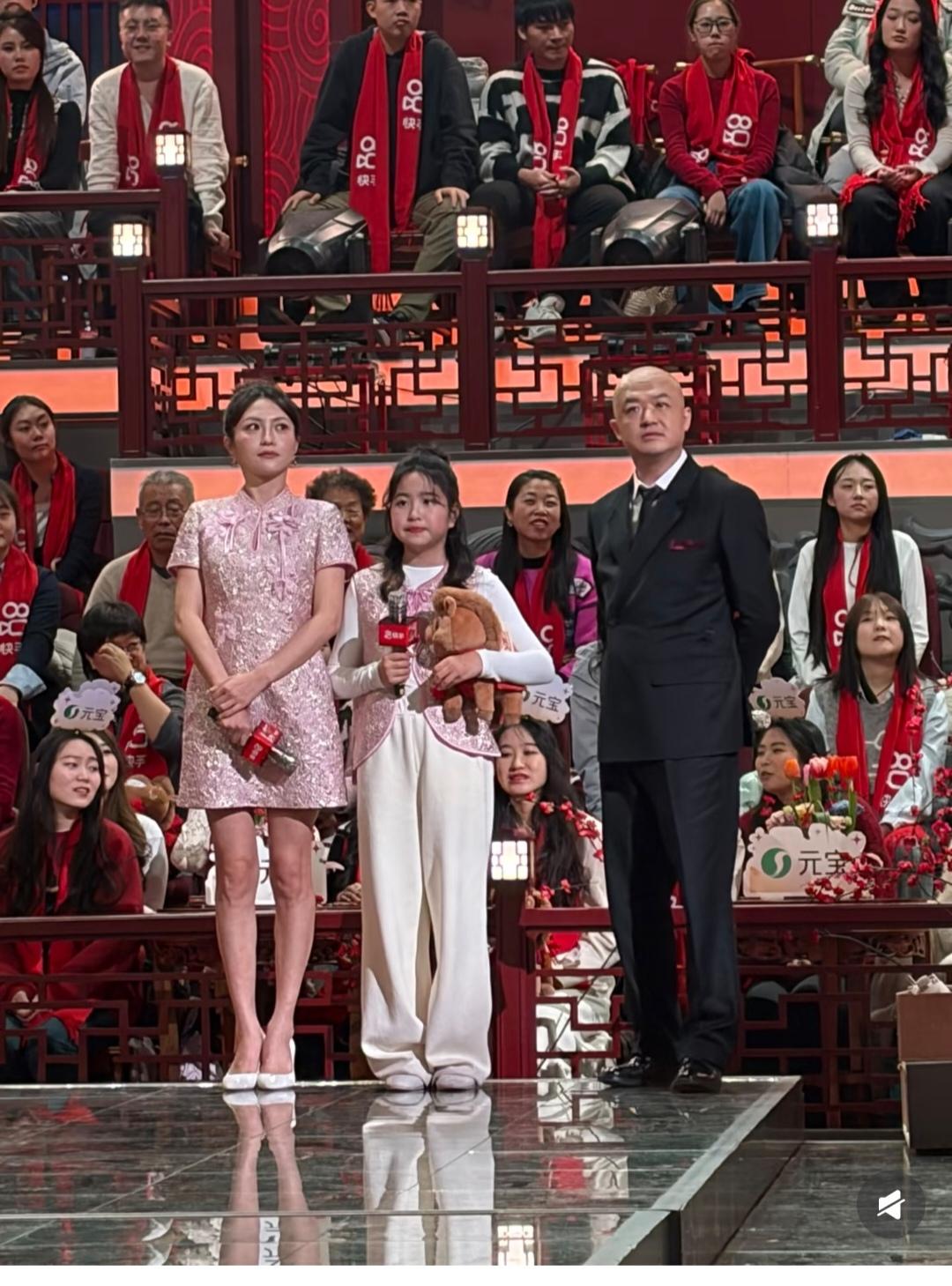 包贝尔，女儿真是和他太像了。