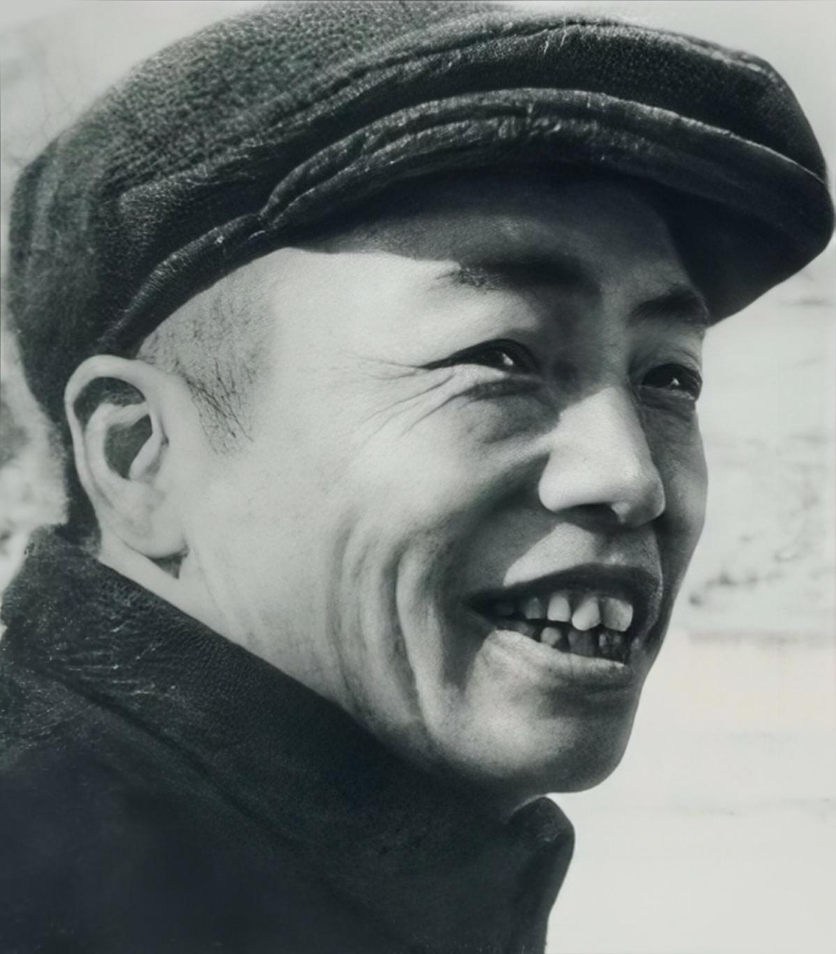 彭德怀搬到吴家花园居住，门前渐渐冷清，不少老熟人顾忌形势，不敢轻易登门拜访。时任