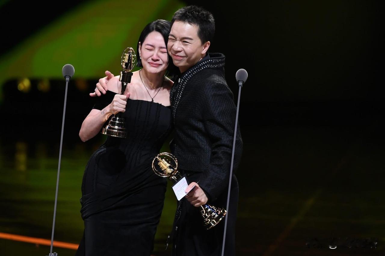 恭喜小S凭《小姐不熙娣》拿金钟奖🏆小S终于熬出头了！凭《小姐不熙娣》拿