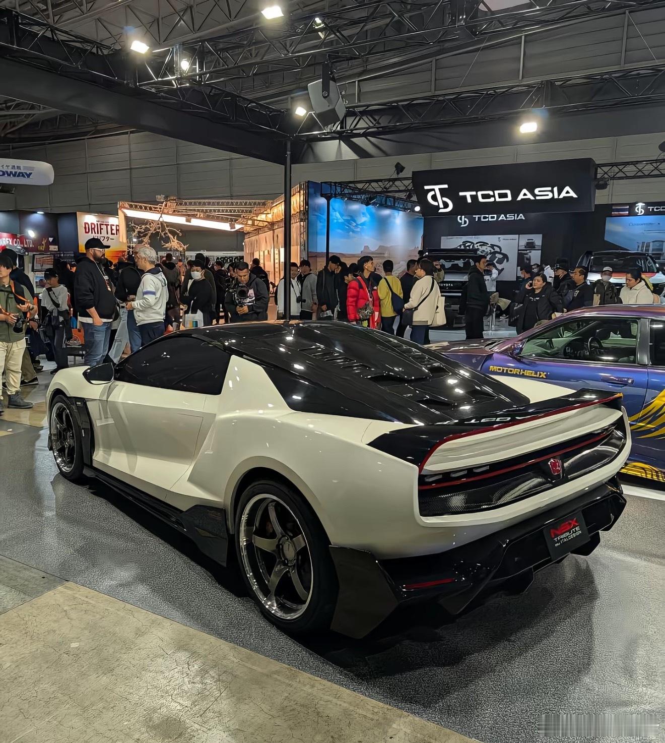 这才是正在的本田王NSX看着太帅了！