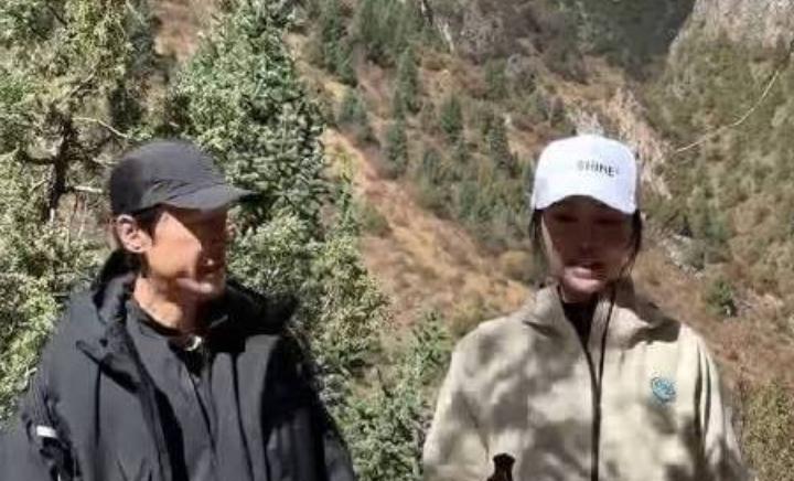 胡歌当田朴珺的“爬山教练”，听起来是很有趣的互动呢。爬山本就是能让人放松身心、亲
