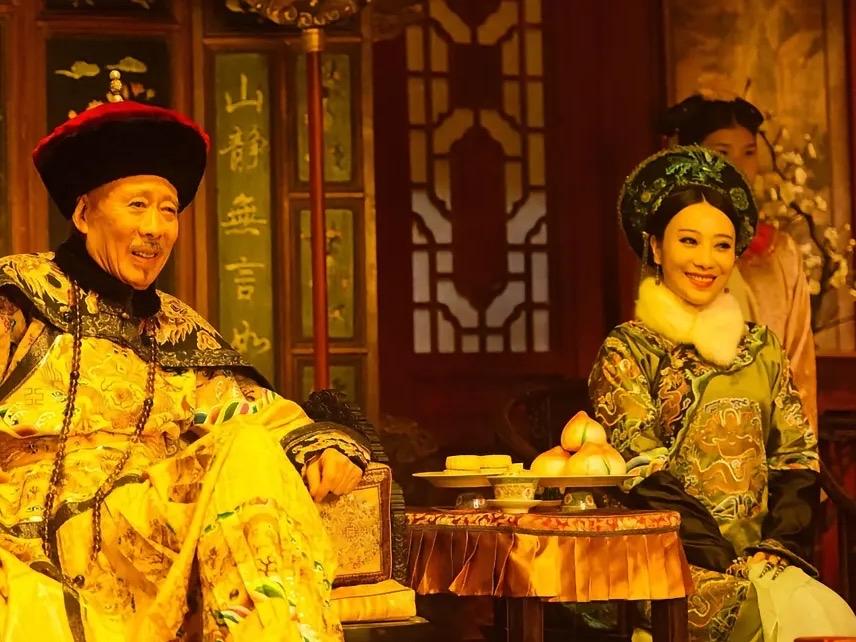 乾隆到底是什么样的人？乾隆是中国历史上乃至世界历史上最强有力的帝王，同时也是