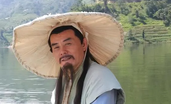 1617年，徐霞客意外宠幸了发妻的侍女周氏，并让她怀了身孕，谁料，待徐霞客云游回