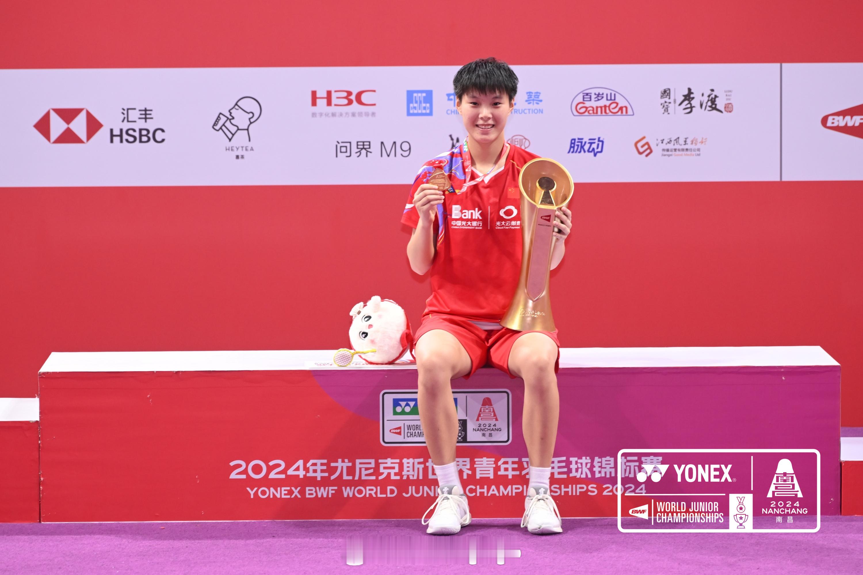2025🇮🇳古瓦哈提世青赛卫冕冠军：团体：印尼🇮🇩男单：胡哲安🇨🇳女