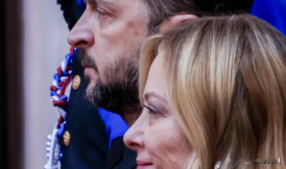 12月9日下午，罗马总理府内的闭门会谈足足进行了90分钟，意媒披露的细节让“盟友