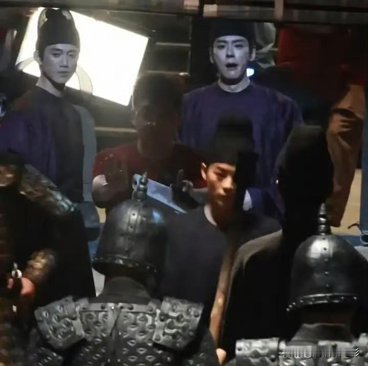 《祝姑娘》的班底属实让人意外，居然请到吴慷仁来出演古装配角，这对他来说也是难得的