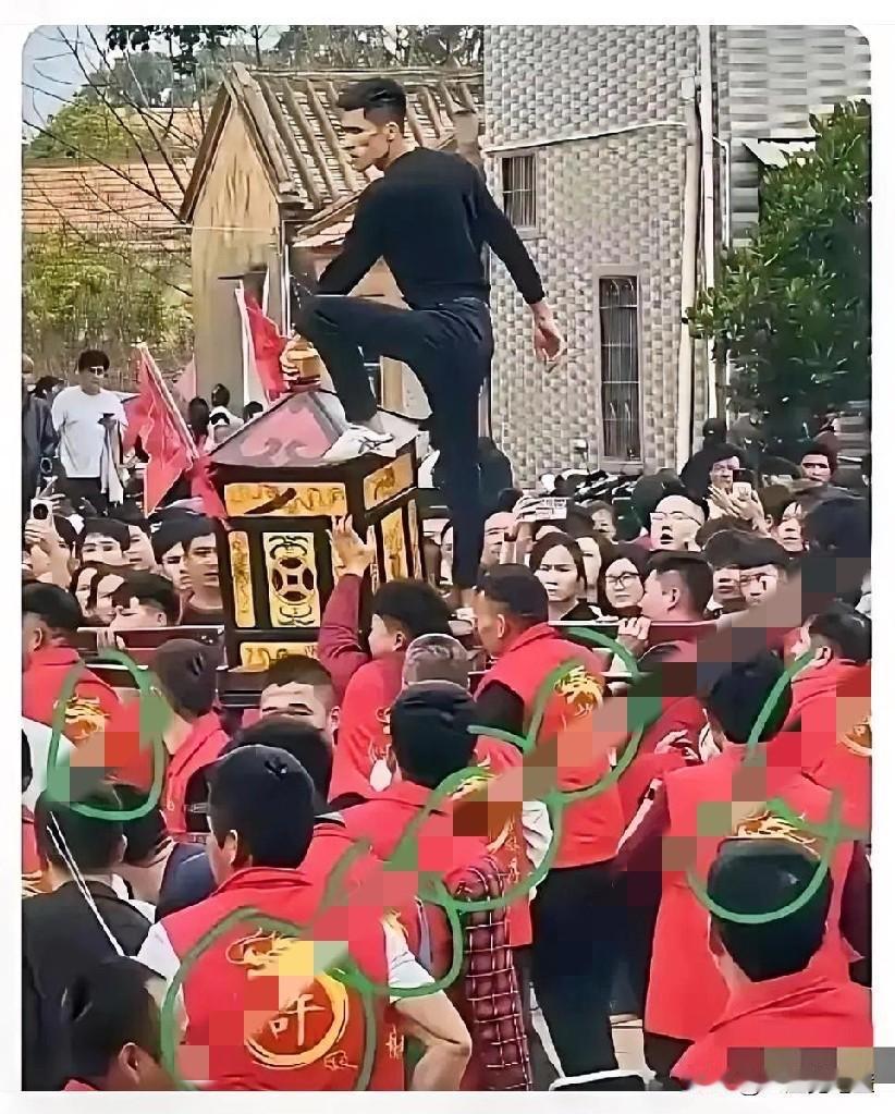 妈祖的轿可能要拆了，不是因为轿子年久失修，也不是因为信众不再供奉，而是有人