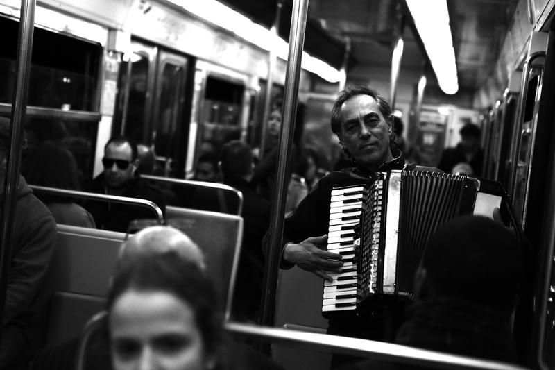 出国给我最大的感受就是，全世界既有共通之处，又有巨大差异。在机场安检，全球都像