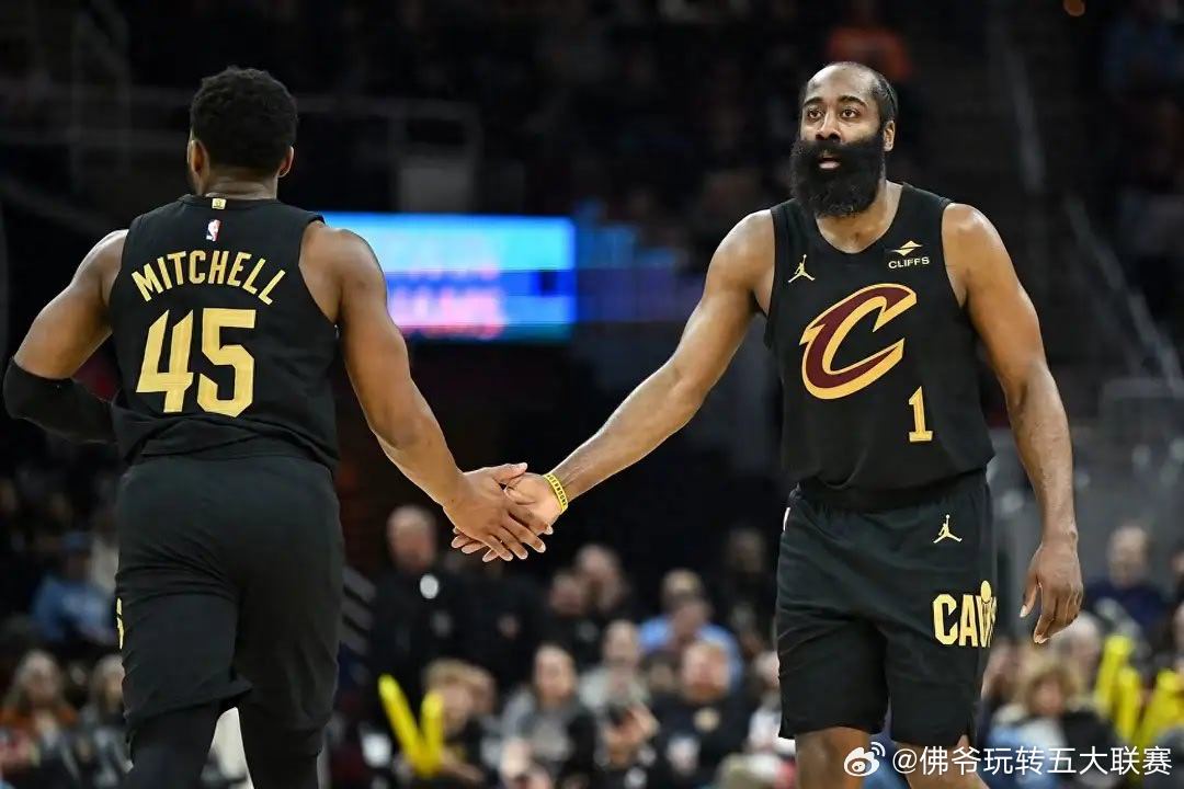 轰15+10+2！联手哈登后彻底蜕变，梅里尔吐露心声，他在骑士拿到特殊待遇北京时