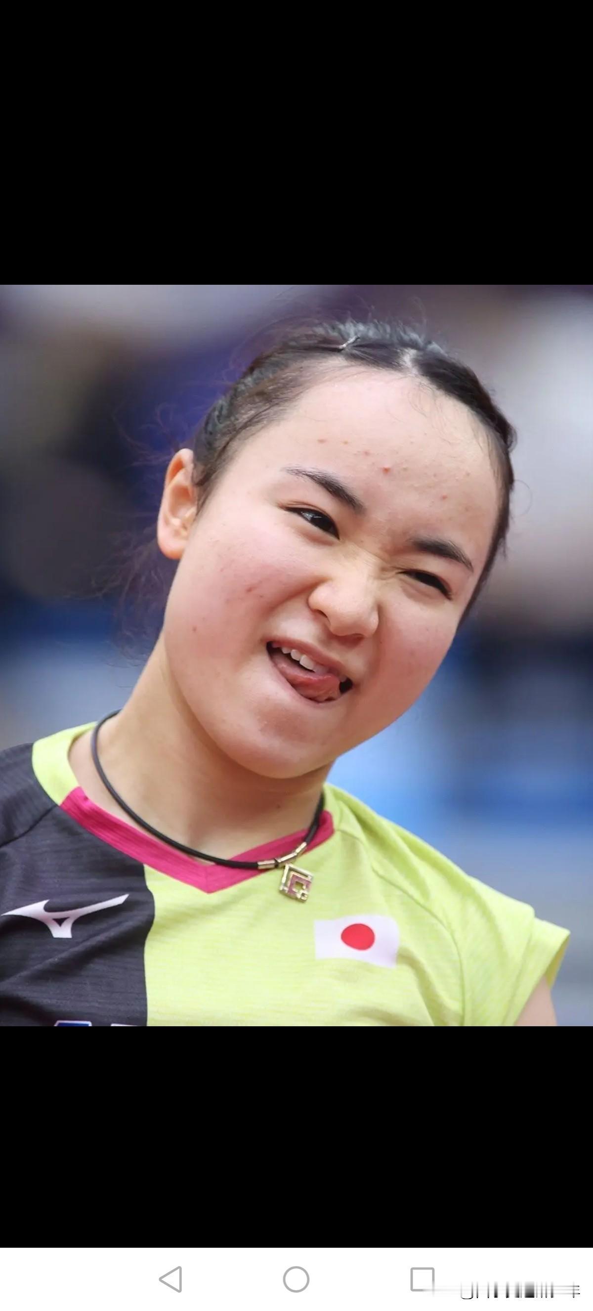 乒乓球WTT香港总决赛女单首轮，伊藤美诚VS长崎美柚。第一局伊藤美诚3：0