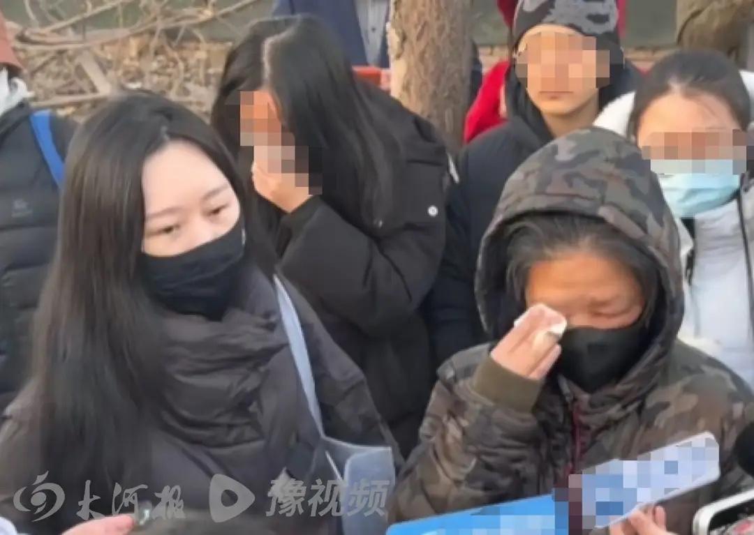 “他害得我们家支离破碎！”北京首例宠物投毒案狗主人如是说。目前该案已经宣判，被