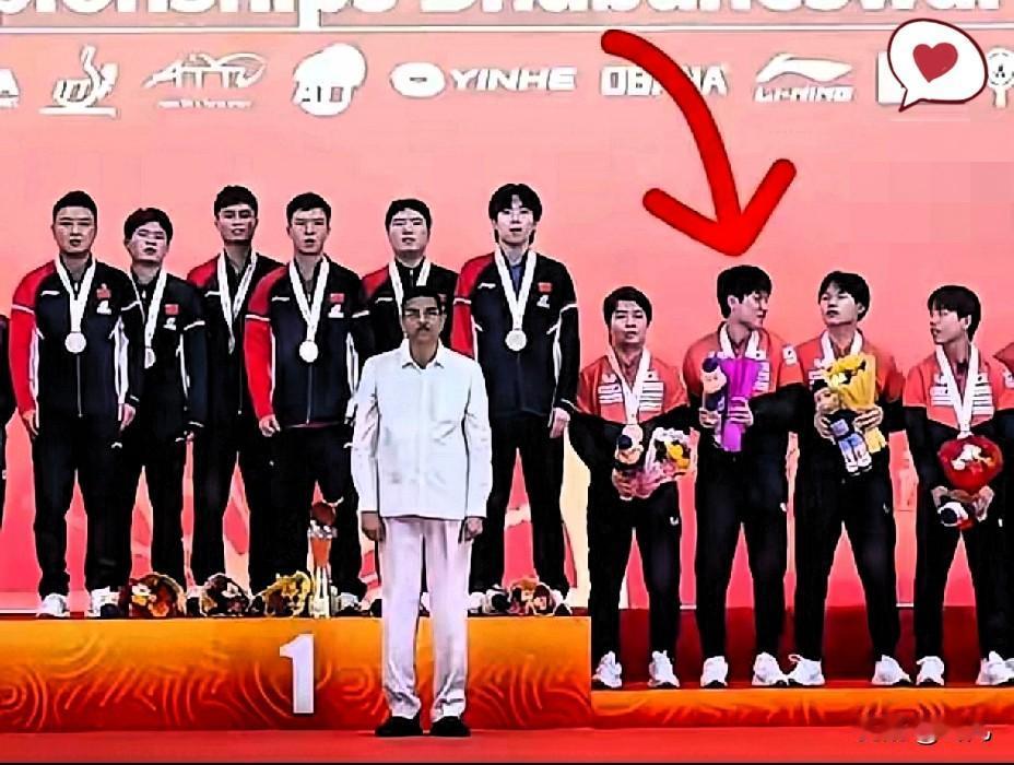 张本智和的“对立”，真不是输赢得失那么简单！谁看亚锦赛男团相关画面不感