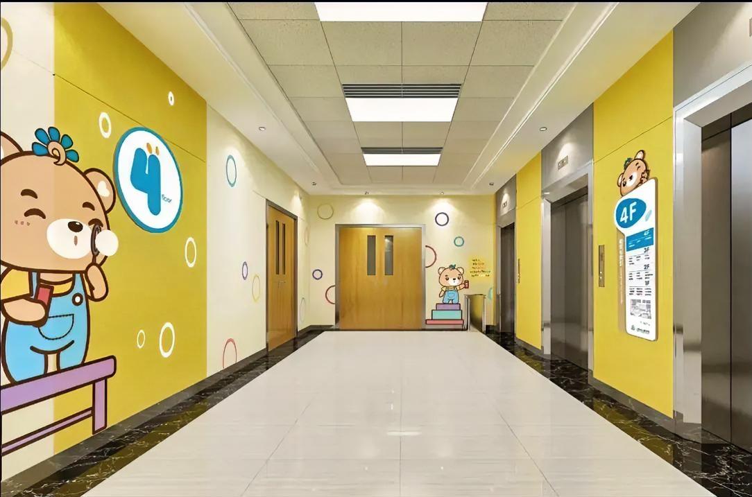 前几天，外孙女患支原体肺炎住进了省儿童医院。寒冬腊月，发烧、咳嗽的小孩很多，输液