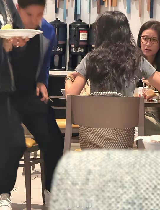 为什么有钱人都出去读？18岁的森碟在北京国际学校完成了高中学业后，没参加高考，也