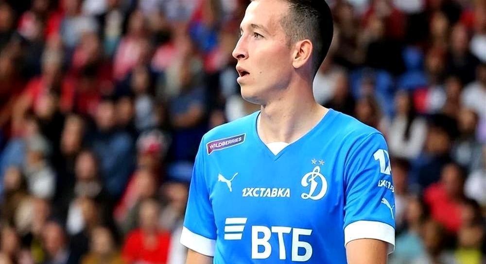 免签俄超边锋？国安真敢赌合同剩一年，主帅把他按板凳，出场11次零进球。最近国