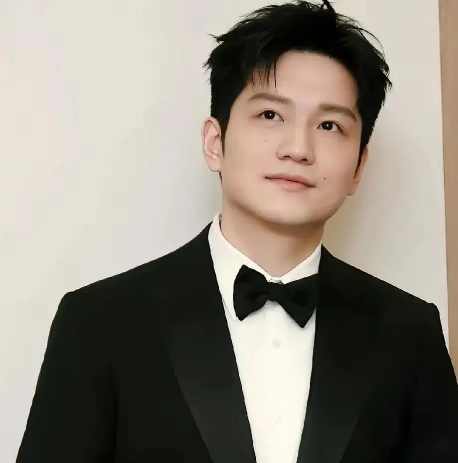 樊振东在杜塞尔多夫打一场球，让这座德国城市修改了年度预算。单场比赛，直接刷