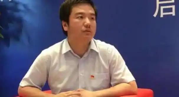 手中的权力越大，肩上的责任就越重，接受监督也就越不能有例外。7月16日，贵州