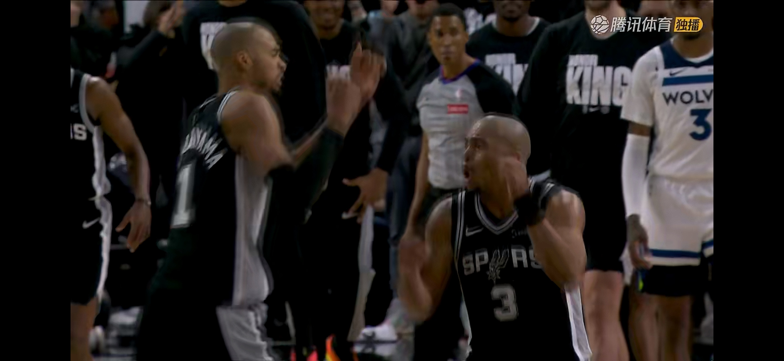 刺激呀，光头👨🏻🦲兄弟牛