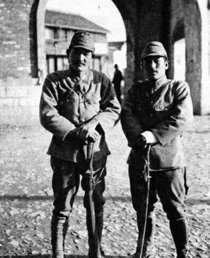 “别人不管，这两人必须死在南京！”1937年，两名日军在南京举行“百人斩”比赛。