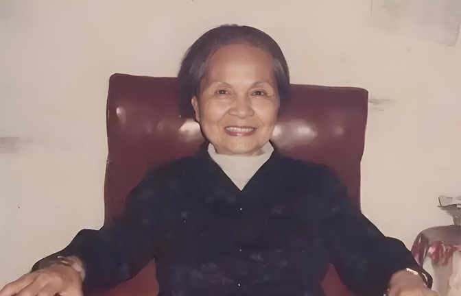 “我是周恩来曾经的妻子，我想见一见他！”1953年，一妇女来到中南海求见周总理。