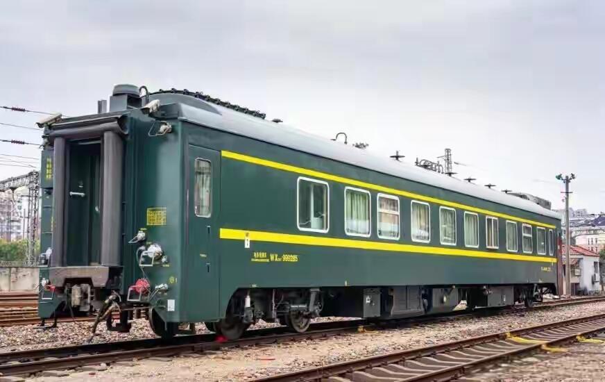 听到昆明这事真的难受。十一个人啊，说没就没了。就在昨天凌晨，洛羊火车站里头，一列