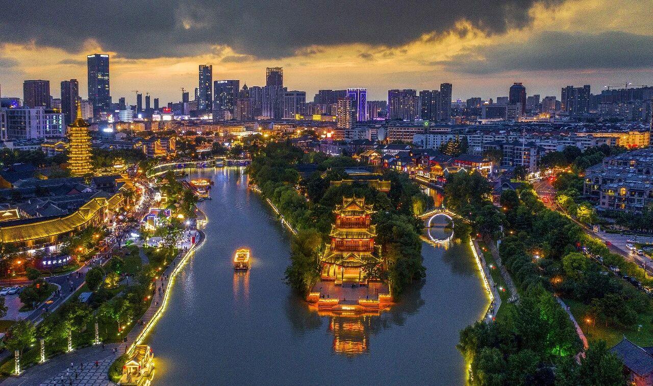 曾几何时，在江苏的经济版图上，淮安常被视为“苏北后进生”。近年来，这座城市强势