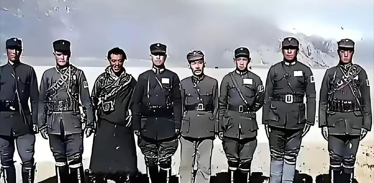 🌛1950年，解放军接管新疆边境一哨所，发现8名国军已经驻守4年，因为国民