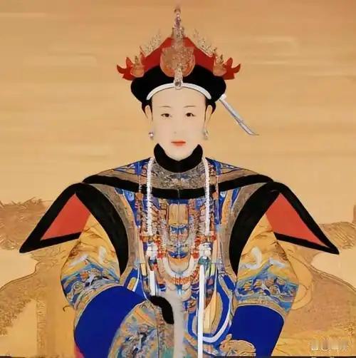 孝庄强势有谋，却为何对鳌拜一再退让？孝庄太后一生历经三朝，政治手腕老练，处事