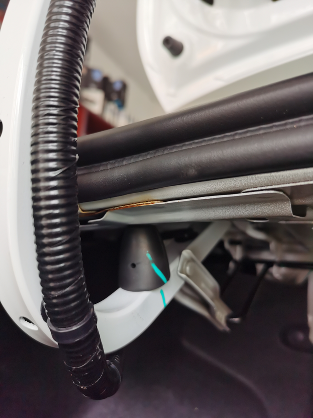 四代帝豪不咋地啊新车八个月就生锈了太让人失望了