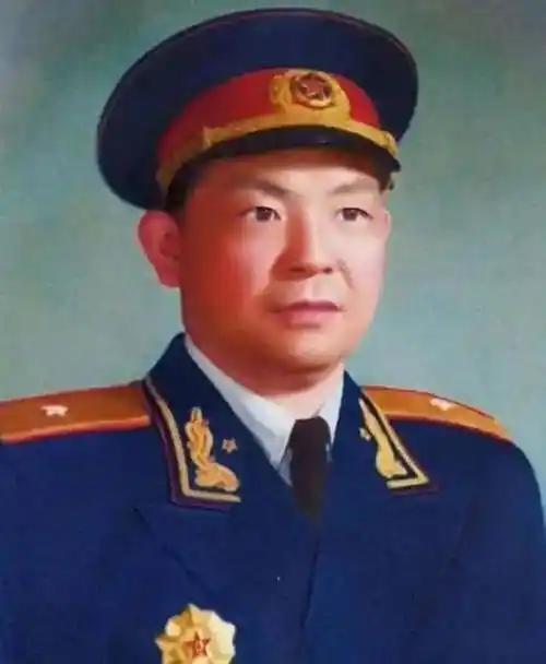 1955年，四野王牌39军副军长谭友林被评少将，这个结果，许多出生入死的将领都不