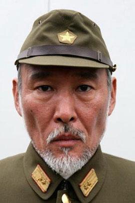 打死都不敢信！64岁日本演员平田康之，在中国演完731头号恶魔石井四郎，刚