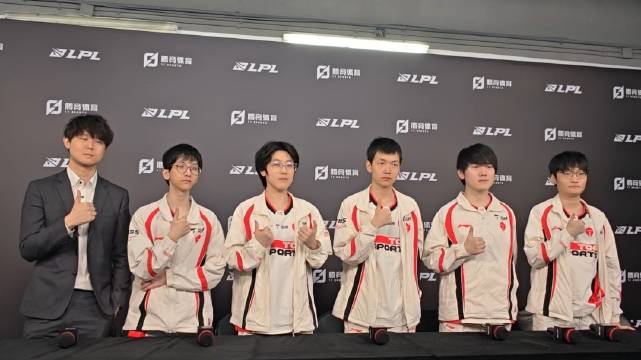 Tian: 感谢粉丝支持, 打到世界赛我们一定会跟之前不一样的