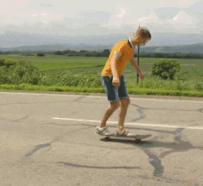 爆笑GIF: 就算有满满一嘴的胡子渣, 也挡不住你绝美的容颜!