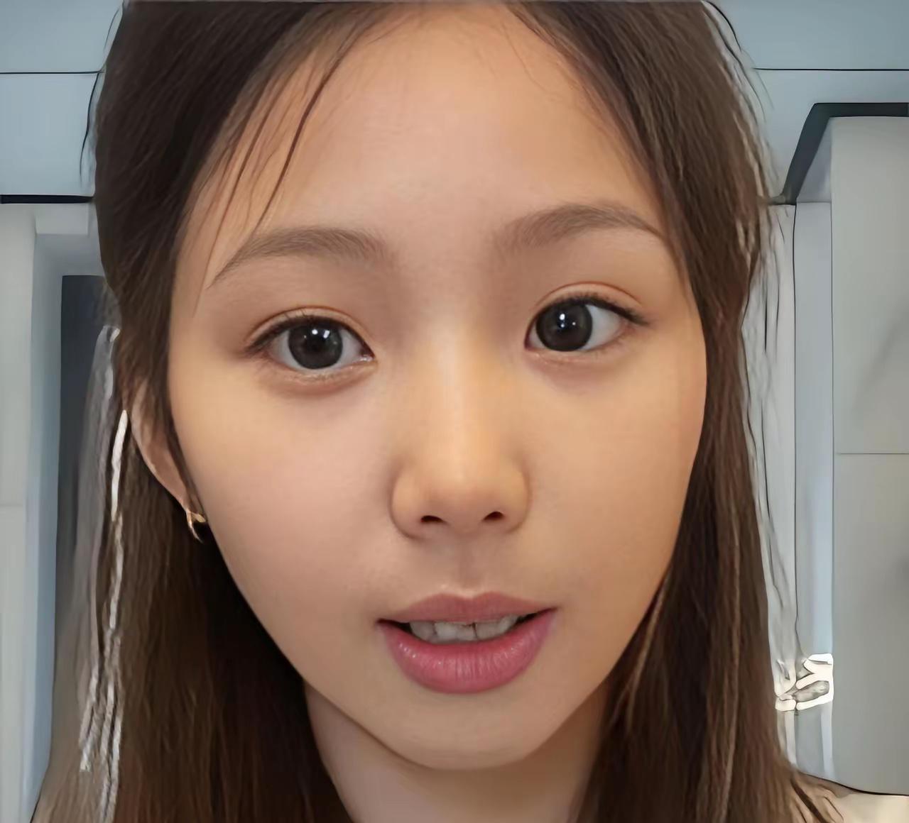 50岁大叔和想泡20岁的少女这两人在大理旅游时相识，